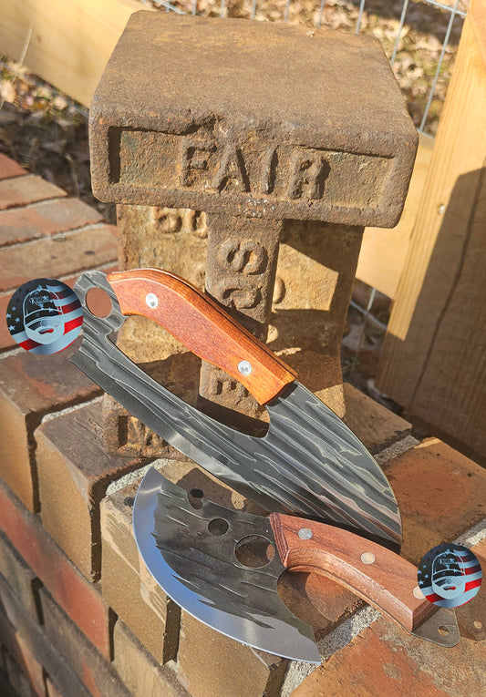 Knives with custom engraved handle. See pics for examples.